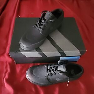 Nike Zoom Stefan Janoski RM SB - 615957 026 -  Size 6 Pre-owned gently